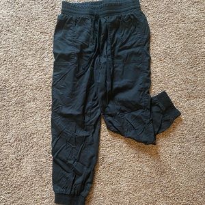 Womens linen jogger pants. Target brand A New Day. Size M fit like a large